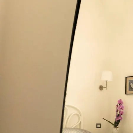 Chiatamone 27 Apartment *