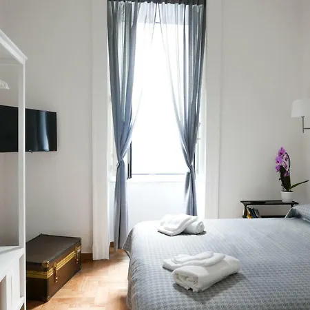 Apartment Chiatamone 27 Naples