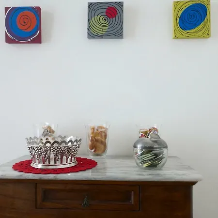 Chiatamone 27 Apartment Naples