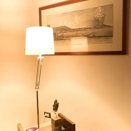 Chiatamone 27 Apartment *